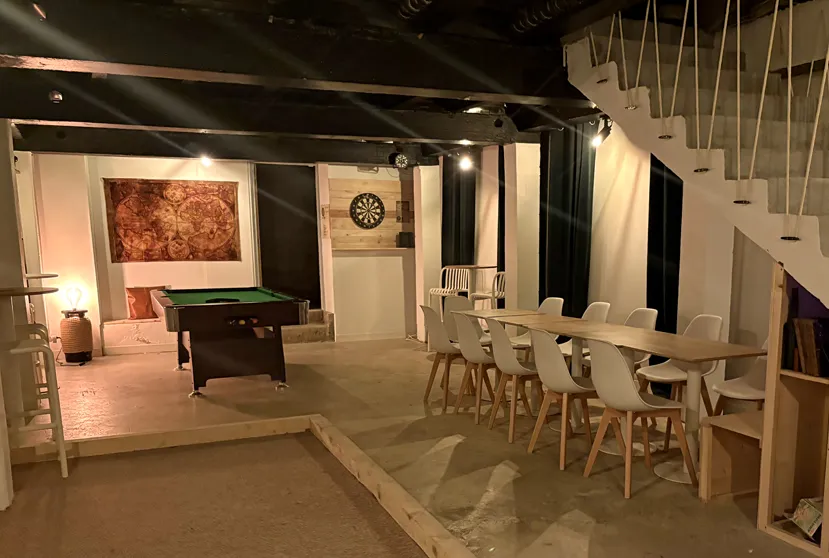 billard-dans-la-cale-au-kruz-antibes
